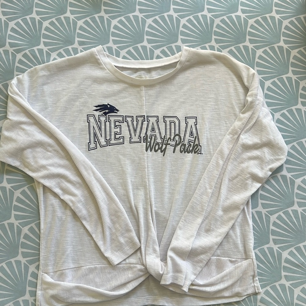 Nevada Wolf Pack 🐺 UNR white lounge shirt